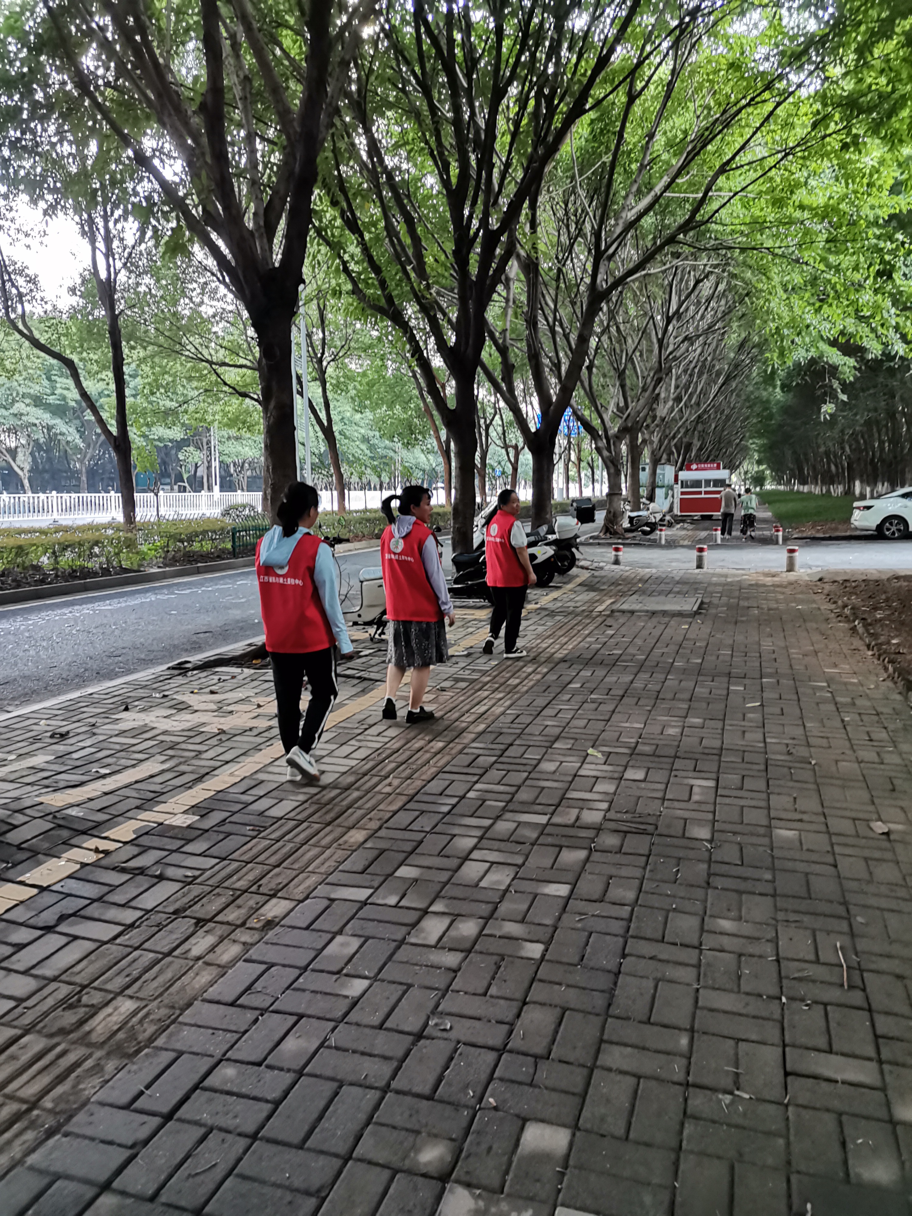 省鎢與稀土質(zhì)檢中心開展“雙節(jié)”前平安志愿巡邏活動