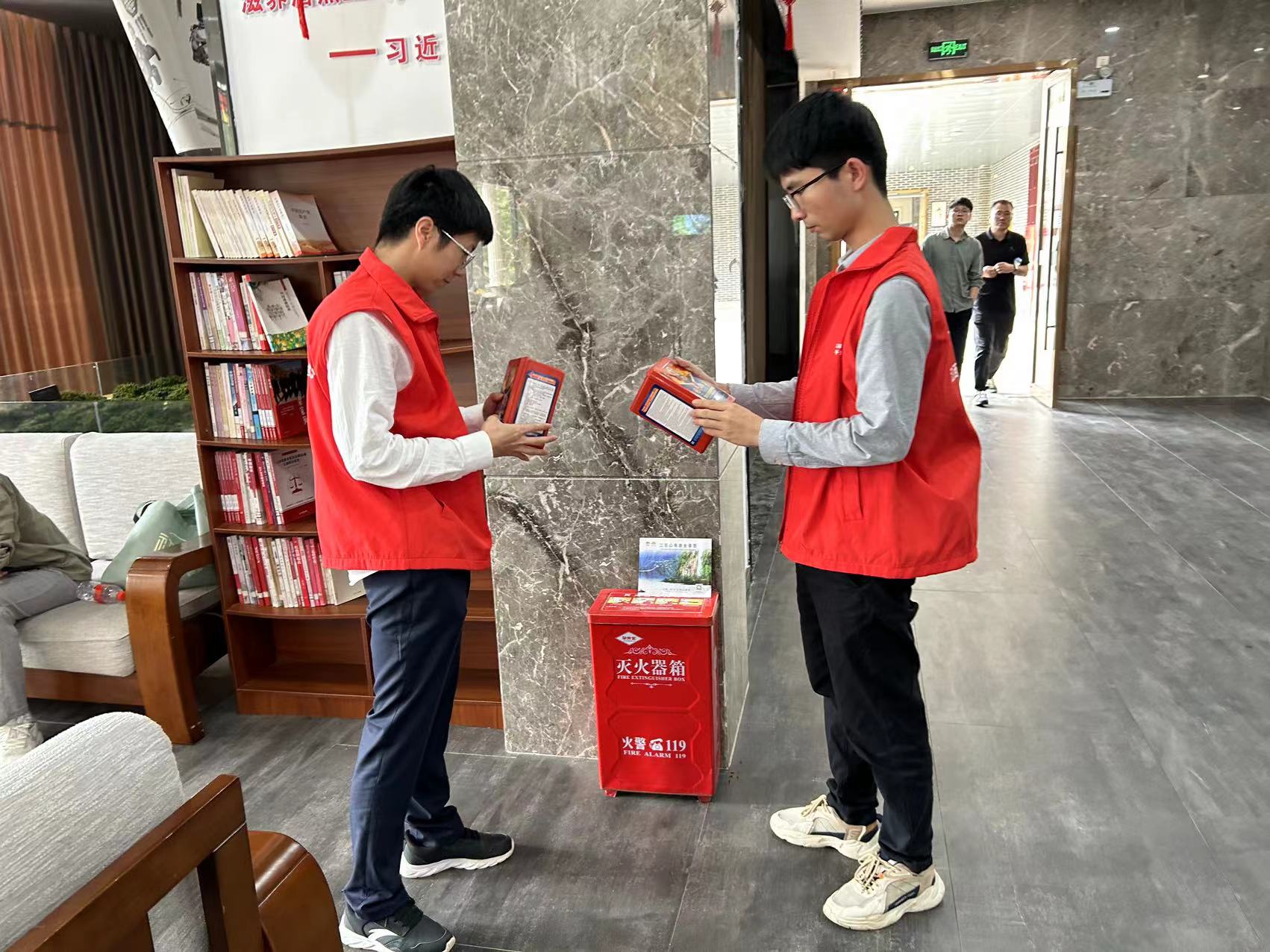 省鎢與稀土質(zhì)檢中心深入安遠(yuǎn)縣三百山開展平安志愿宣傳活動(dòng)