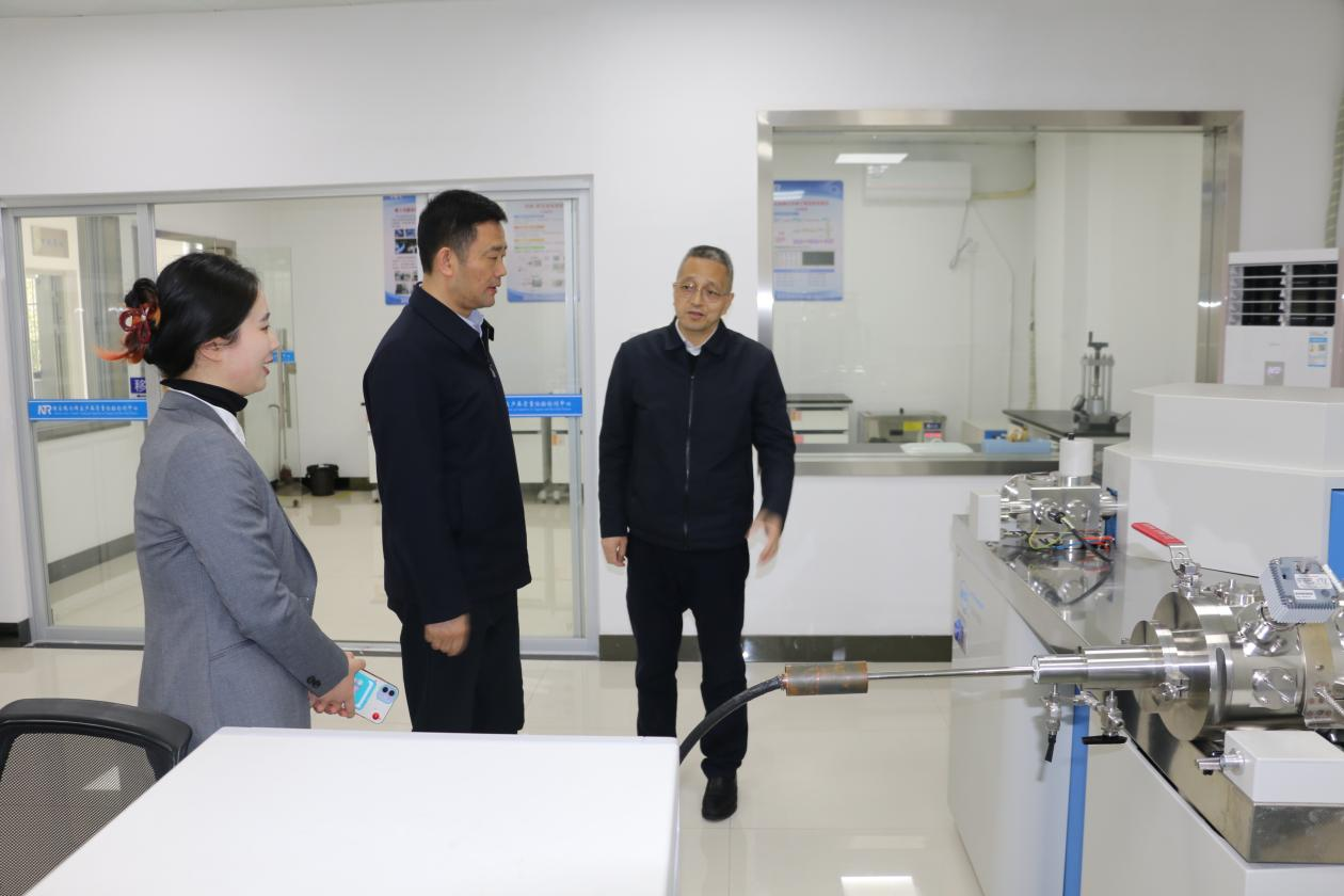 贛州市人大常委會副主任余學(xué)明赴省鎢與稀土質(zhì)檢中心開展走訪調(diào)研